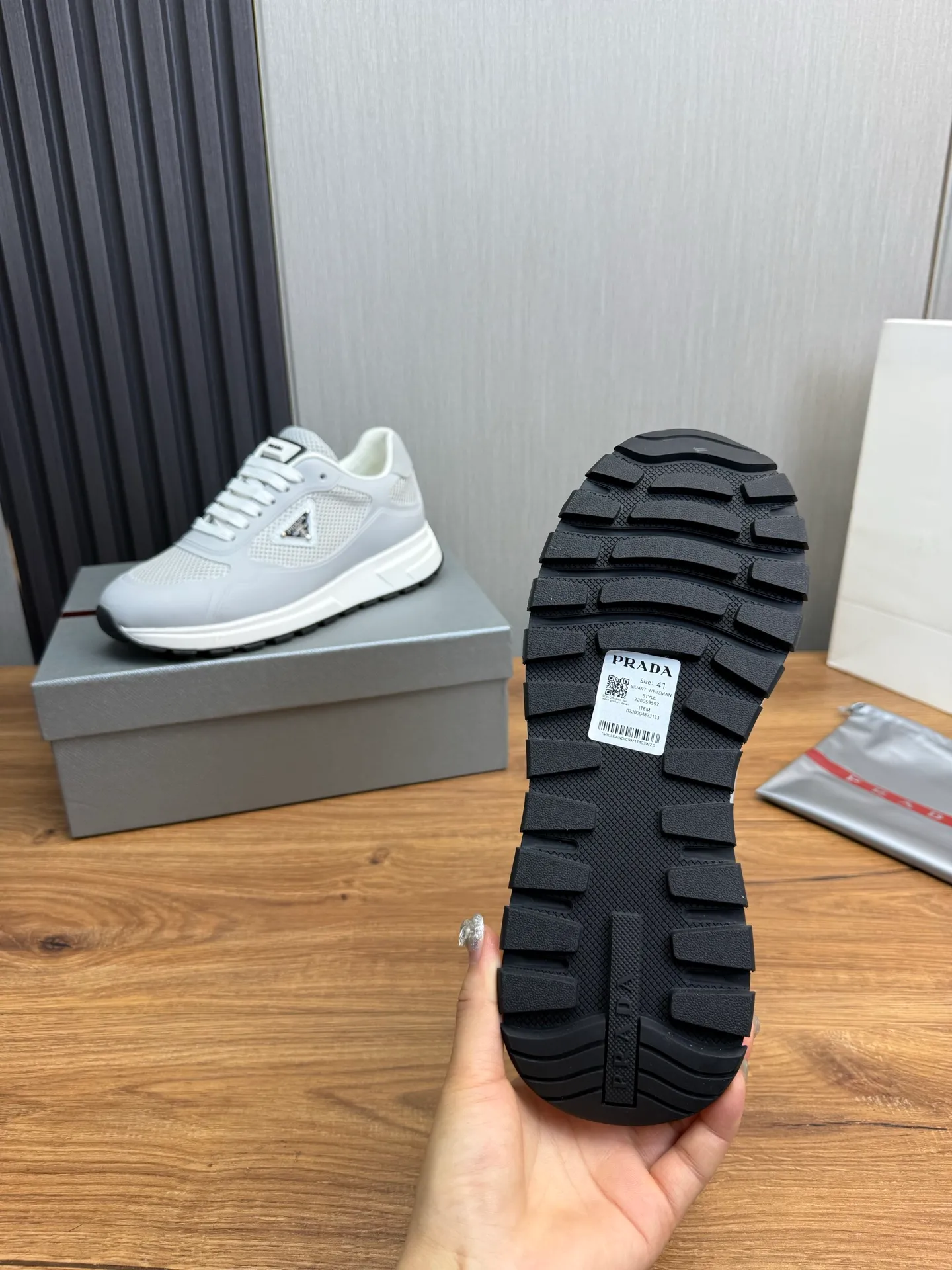 Men's shoes 💰580💰 [PRADA] Autumn and winter hot men's shoes shipped 👏Official website synchronized ⬆️Original fly-woven cowhide fabric + cowhide lining, 1⃣️:1⃣️reproduction, original sole, 38-45 (45. Customized, non-refundable)